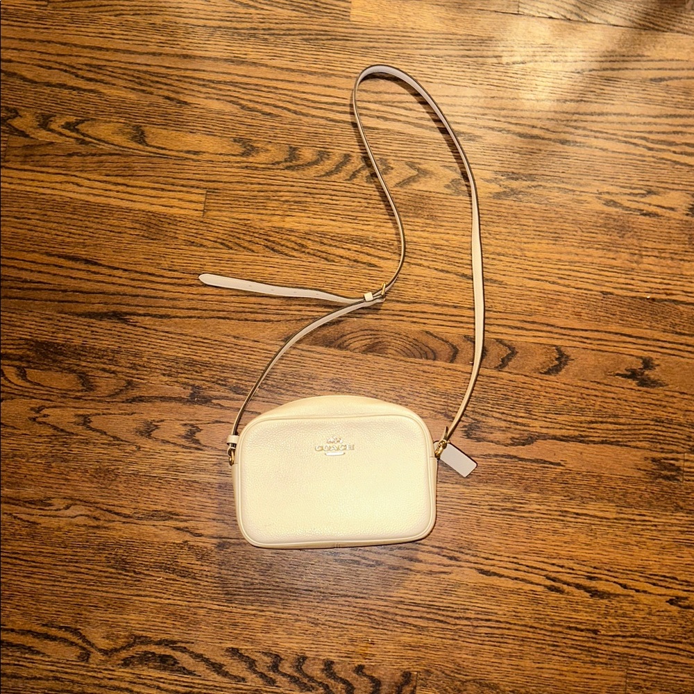 Coach EUC leather Ivory Crossbody Bag